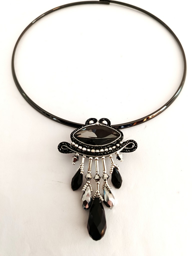 SilverNightCollier1a