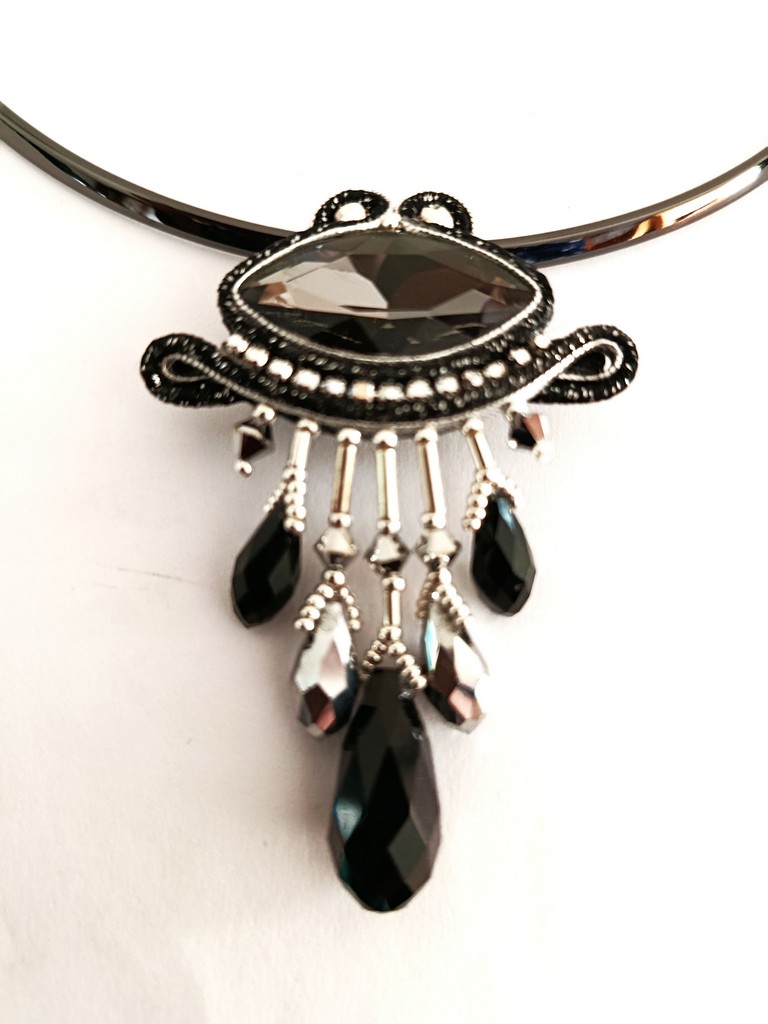 SilverNightCollier2a